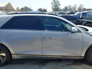 2025 Hyundai Ioniq 5 z VIN 7YAKR4DA0SY007083, wystawiony jako IAAI lot #42359027 z przebiegiem 4 122 mil mil oraz . Historia ofert i sprzedaży dostępna na DreamBid. Obrazek 13.