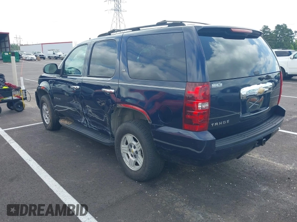 2007 Chevrolet Tahoe LTZ with VIN 1GNFC13J17R171865, listed as a IAAI auction lot 42472292 with 189,136 mi miles and . Bid and sale history available at DreamBid. Image 3.