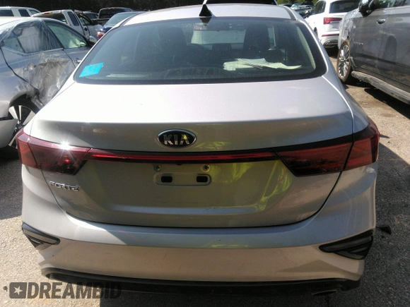 2021 Kia Forte LXS with VIN 3KPF24AD0ME318341, listed as a IAAI auction lot 37289270 with 73,560 mi miles. Bid and sale history available at carsss.com. Image 16.