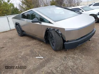 2024 Tesla Cybertruck with VIN 7G2CEHED6RA042416, listed as a IAAI auction lot 41324245 with 332 mi miles. Bid and sale history available at carsss.com. Image 1.