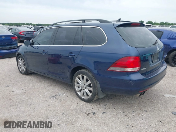 2013 Volkswagen Jetta TDI w/Sunroof & Nav with VIN 3VWPL7AJ3DM662029, listed as a IAAI auction lot 42469979 with 117,481 mi miles and . Bid and sale history available at DreamBid. Image 3.
