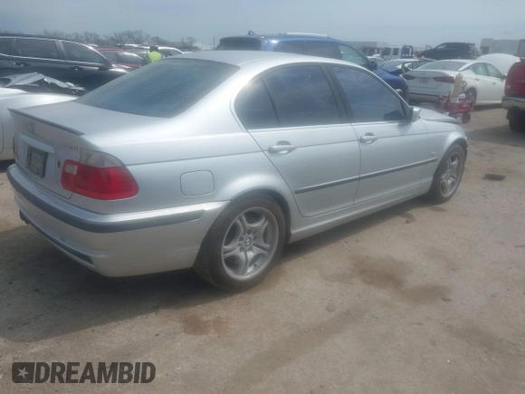 2001 BMW 3 Series 330i with VIN WBAAV53441JR78432, listed as a IAAI auction lot 41875391 with 105,050 mi miles. Bid and sale history available at carsss.com. Image 4.