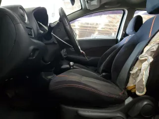 2015 Nissan Note SV with VIN 3N1CE2CP2FL366740, listed as a Copart auction lot 62076355 with 152,784 mi miles and Salvage title. Bid and sale history available at DreamBid. Image 7.