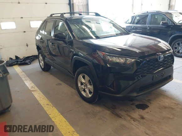 2021 Toyota RAV4 Hybrid LE z VIN 2T3M6RFV8MW011627, wystawiony jako IAAI lot #42223959 z przebiegiem 99 776 mil mil oraz . Historia ofert i sprzedaży dostępna na DreamBid. Obrazek 1.