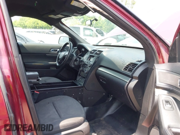 2017 Ford Police Interceptor Utility с VIN 1FM5K8AT2HGB92897, выставлен на аукционе IAAI как лот 42419368 с пробегом 180 191 миль миль и . История ставок и продаж доступна на DreamBid. Изображение 5.