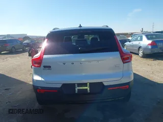2021 Volvo XC40 z VIN YV4ED3URXM2538118, wystawiony jako IAAI lot #41644875 z przebiegiem 52 274 mil mil oraz . Historia ofert i sprzedaży dostępna na DreamBid. Obrazek 16.