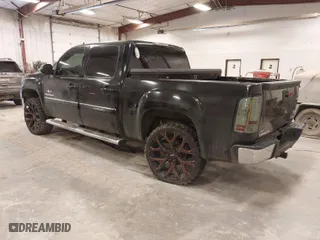 2011 GMC Sierra 1500 SLE with VIN 3GTP1VE08BG100816, listed as a IAAI auction lot 41768212 with 249,109 mi miles. Bid and sale history available at carsss.com. Image 3.