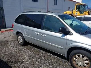 2006 Chrysler Town & Country Touring with VIN 2A4GP54L36R820920, listed as a IAAI auction lot 42335161 with 205,432 mi miles and . Bid and sale history available at DreamBid. Image 13.
