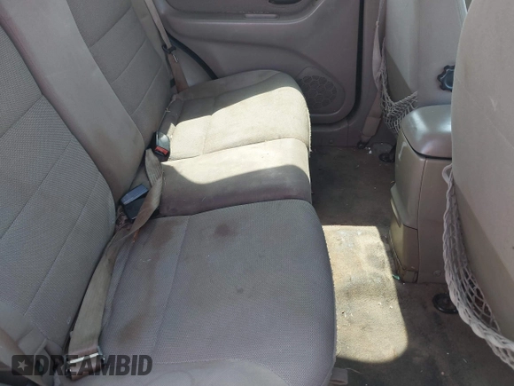2001 Ford Escape XLT with VIN 1FMYU04101KE97210, listed as a IAAI auction lot 42277209 with 173,335 mi miles and . Bid and sale history available at DreamBid. Image 8.