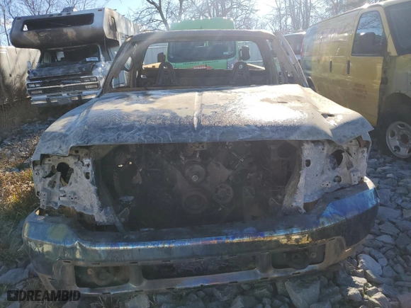 2001 Ford Super Duty F-250 XL with VIN 1FTNF20S81EC59308, listed as a Copart auction lot 81049684 with 0 mi miles and Salvage Title. Bid and sale history available at carsss.com. Image 5.