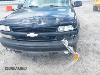 2004 Chevrolet Suburban Z71 z VIN 3GNFK16Z74G158523, wystawiony jako IAAI lot #42495502 z przebiegiem 303 931 mil mil oraz . Historia ofert i sprzedaży dostępna na DreamBid. Obrazek 6.