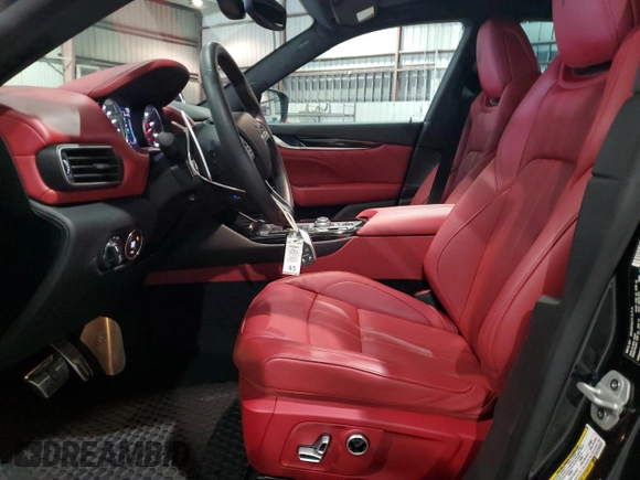 2022 Maserati Levante with VIN ZN661YUM1NX400441, listed as a Copart auction lot 84326324 with 11,966 mi miles and Salvage title. Bid and sale history available at DreamBid. Image 7.