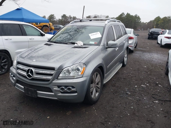 2011 Mercedes-Benz GL-Class GL 450 with VIN 4JGBF7BE8BA676097, listed as a IAAI auction lot 41881075 with 27,137 mi miles. Bid and sale history available at carsss.com. Image 2.
