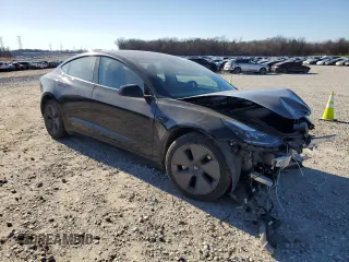 2022 Tesla Model 3 with VIN 5YJ3E1EA2NF317860, listed as a Copart auction lot 47372235 with 44,057 mi miles and Salvage Title. Bid and sale history available at DreamBid. Image 4.