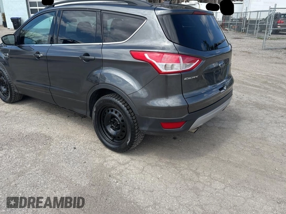 2016 Ford Escape SE with VIN 1FMCU9G91GUB49042, listed as a Copart auction lot 56257705 with 235,024 mi miles and Clean Title. Bid and sale history available at DreamBid. Image 3.