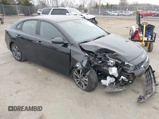2024 Kia Forte LXS z VIN 3KPF24ADXRE744271, wystawiony jako IAAI lot #41793946 z przebiegiem 11 923 mil mil oraz . Historia ofert i sprzedaży dostępna na DreamBid. Obrazek 1.