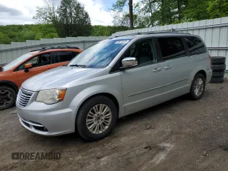 2011 Chrysler Town & Country Touring L z VIN 2A4RR8DG7BR798597, wystawiony jako Copart lot #58673595 z przebiegiem 204 899 mil mil oraz Tytuł czysty. Historia ofert i sprzedaży dostępna na DreamBid. Obrazek 1.