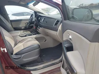 2016 Kia Sedona LX with VIN KNDMB5C12G6211589, listed as a IAAI auction lot 41786770 with 87,114 mi miles. Bid and sale history available at carsss.com. Image 5.