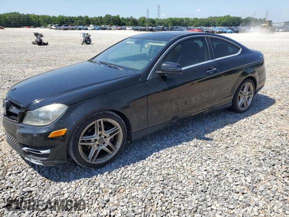 2013 Mercedes-Benz C 250 with VIN WDDGJ4HB2DG059854, listed as a Copart auction lot 61996345 with 109,119 mi miles and Clean title. Bid and sale history available at DreamBid. Image 1.
