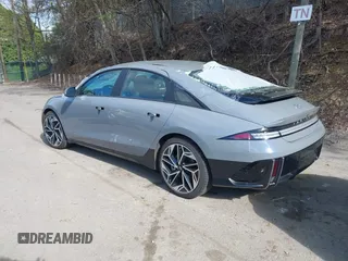 2024 Hyundai Ioniq 6 SEL z VIN KMHM34AC0RA076572, wystawiony jako IAAI lot #42188178 z przebiegiem 1 828 mil mil oraz . Historia ofert i sprzedaży dostępna na DreamBid. Obrazek 3.
