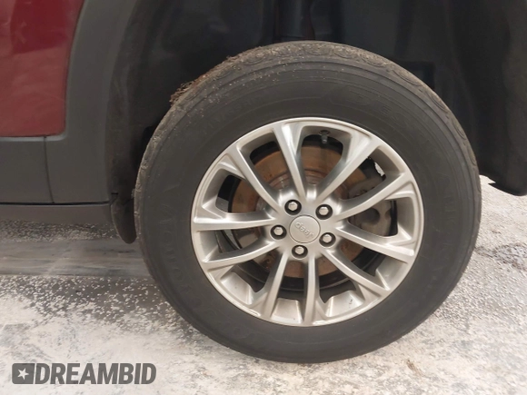 2019 Jeep Cherokee Latitude Plus with VIN 1C4PJMLX0KD185576, listed as a IAAI auction lot 40929611 with 105,546 mi miles and . Bid and sale history available at DreamBid. Image 12.