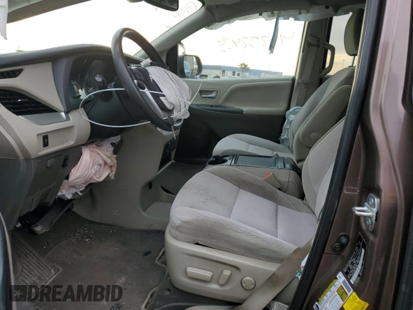 2020 Toyota Sienna LE с VIN 5TDJZ3DCXLS244904, выставлен на аукционе Copart как лот 49232455 с пробегом 125 791 миль миль и На запчасти • Non repairable. История ставок и продаж доступна на DreamBid. Изображение 7.
