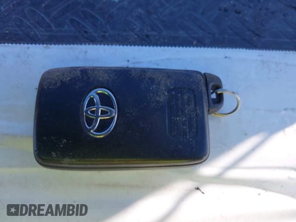 2011 Toyota RAV4 Limited z VIN 2T3DF4DV7BW082742, wystawiony jako IAAI lot #41382022 z przebiegiem 110 021 mil mil oraz . Historia ofert i sprzedaży dostępna na DreamBid. Obrazek 11.