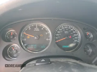 2011 Chevrolet Suburban LT с VIN 1GNSCJE00BR213311, выставлен на аукционе Copart как лот 55612835 с пробегом 219 379 миль миль и Списание • Salvage title. История ставок и продаж доступна на DreamBid. Изображение 9.