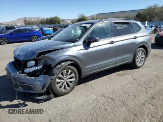 2020 Volkswagen Tiguan S z VIN 3VV1B7AX4LM004607, wystawiony jako Copart lot #47250325 z przebiegiem 68 845 mil mil oraz Szkoda całkowita • Salvage title. Historia ofert i sprzedaży dostępna na DreamBid. Obrazek 1.