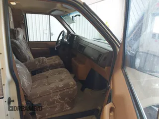 1991 Chevrolet Astro z VIN 1GCDM15Z8MB180051, wystawiony jako IAAI lot #42226795 z przebiegiem 163 024 mil mil oraz . Historia ofert i sprzedaży dostępna na DreamBid. Obrazek 5.