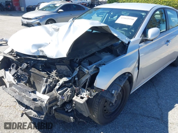 2019 Nissan Altima S with VIN 1N4BL4BV2KC226614, listed as a IAAI auction lot 41868990 with 97,288 mi miles and . Bid and sale history available at carsss.com. Image 6.