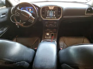 2019 Chrysler 300 Limited with VIN 2C3CCAEG3KH555818, listed as a Copart auction lot 49252595 with 71,876 mi miles and Salvage Title. Bid and sale history available at DreamBid. Image 8.