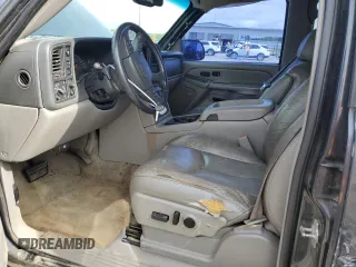 2006 Chevrolet Suburban LS z VIN 1GNFK16Z76J100509, wystawiony jako Copart lot #54568635 z przebiegiem 264 879 mil mil oraz Szkoda całkowita • Salvage title. Historia ofert i sprzedaży dostępna na DreamBid. Obrazek 7.