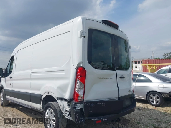 2019 Ford Transit with VIN 1FTYR2CM8KKA88497, listed as a IAAI auction lot 38875548 with 34,137 mi miles. Bid and sale history available at carsss.com. Image 3.