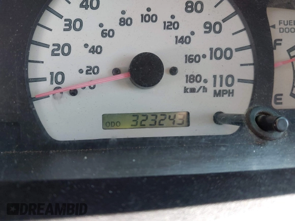 2001 Toyota Tacoma z VIN 5TEWN72N11Z845227, wystawiony jako IAAI lot #42397877 z przebiegiem 323 243 mil mil oraz . Historia ofert i sprzedaży dostępna na DreamBid. Obrazek 7.