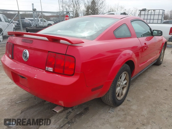 2005 Ford Mustang Deluxe with VIN 1ZVFT80N755161724, listed as a IAAI auction lot 41994894 with 104,917 mi miles. Bid and sale history available at carsss.com. Image 4.