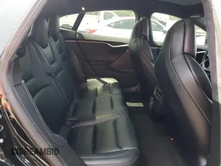 2019 Tesla Model S 75D z VIN 5YJSA1E29KF348065, wystawiony jako Copart lot #60290925 z przebiegiem 73 573 mil mil oraz Szkoda całkowita • Salvage title. Historia ofert i sprzedaży dostępna na DreamBid. Obrazek 10.