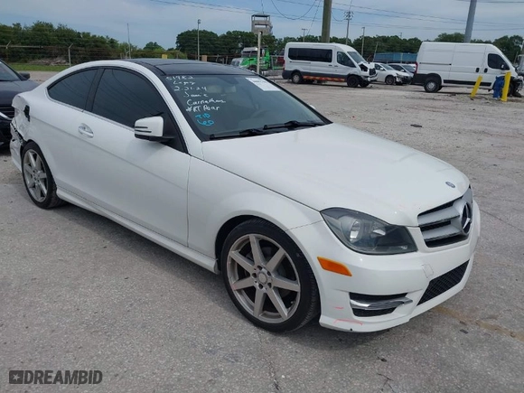 2013 Mercedes-Benz C-Class C 250 with VIN WDDGJ4HB7DG050891, listed as a IAAI auction lot 39092790 with 105,411 mi miles. Bid and sale history available at carsss.com. Image 1.