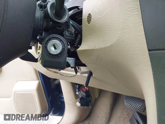 2008 Suzuki XL7 Premium with VIN 2S3DB217786110387, listed as a IAAI auction lot 42342342 with 178,092 mi miles and . Bid and sale history available at DreamBid. Image 6.