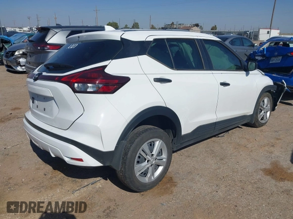 2024 Nissan Kicks S with VIN 3N1CP5BV6RL482829, listed as a IAAI auction lot 42032997 with 22,048 mi miles. Bid and sale history available at carsss.com. Image 4.