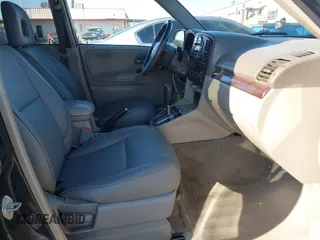 2004 Suzuki XL7 LX z VIN JS3TX92V144106723, wystawiony jako IAAI lot #40407888 z przebiegiem 284 088 mil mil oraz . Historia ofert i sprzedaży dostępna na DreamBid. Obrazek 5.