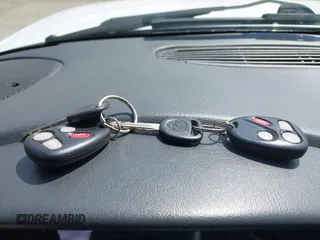 2001 Oldsmobile Bravada z VIN 1GHDT13W612113305, wystawiony jako IAAI lot #42007883 z przebiegiem 117 627 mil mil oraz . Historia ofert i sprzedaży dostępna na DreamBid. Obrazek 11.