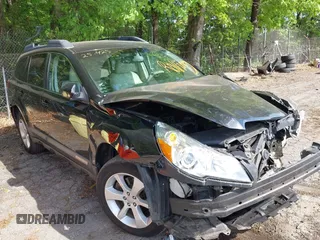 2011 Subaru Outback Limited Power Moon z VIN 4S4BREKCXB2389381, wystawiony jako IAAI lot #42075790 z przebiegiem 152 426 mil mil oraz . Historia ofert i sprzedaży dostępna na DreamBid. Obrazek 1.