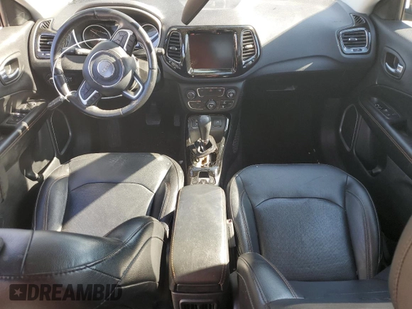 2020 Jeep Compass Limited z VIN 3C4NJCCB6LT114416, wystawiony jako Copart lot #55758575 z przebiegiem Nie podano mil oraz Szkoda całkowita • Salvage title. Historia ofert i sprzedaży dostępna na DreamBid. Obrazek 8.