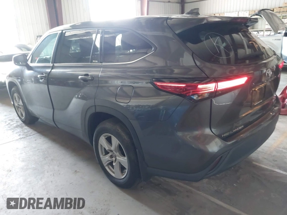 2021 Toyota Highlander L with VIN 5TDBZRBH4MS123650, listed as a IAAI auction lot 42726469 with 92,877 mi miles and . Bid and sale history available at DreamBid. Image 3.