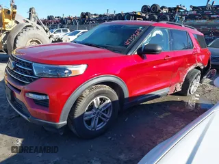 2020 Ford Explorer XLT with VIN 1FMSK7DH6LGA23236, listed as a IAAI auction lot 41733624 with 116,556 mi miles. Bid and sale history available at carsss.com. Image 2.