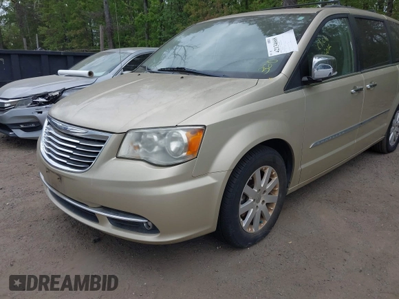 2011 Chrysler Town & Country Touring L z VIN 2A4RR8DG1BR703726, wystawiony jako IAAI lot #42134668 z przebiegiem 133 329 mil mil oraz . Historia ofert i sprzedaży dostępna na DreamBid. Obrazek 6.