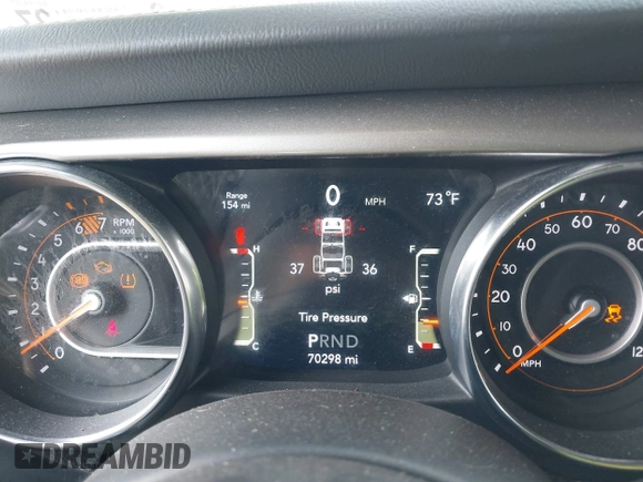 2018 Jeep Wrangler Unlimited Sahara z VIN 1C4HJXEN8JW329816, wystawiony jako IAAI lot #42055851 z przebiegiem 70 298 mil mil oraz . Historia ofert i sprzedaży dostępna na DreamBid. Obrazek 7.