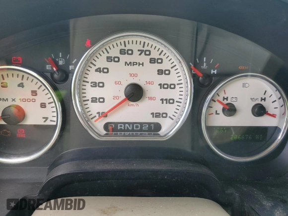 2004 Ford F-150 XLT z VIN 1FTPW14514KC31332, wystawiony jako Copart lot #65973535 z przebiegiem 206 676 mil mil oraz Czysty tytuł • Clean title. Historia ofert i sprzedaży dostępna na DreamBid. Obrazek 9.