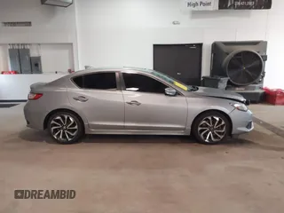 2018 Acura ILX Special Edition with VIN 19UDE2F40JA004068, listed as a IAAI auction lot 41761336 with 194,431 mi miles. Bid and sale history available at carsss.com. Image 13.